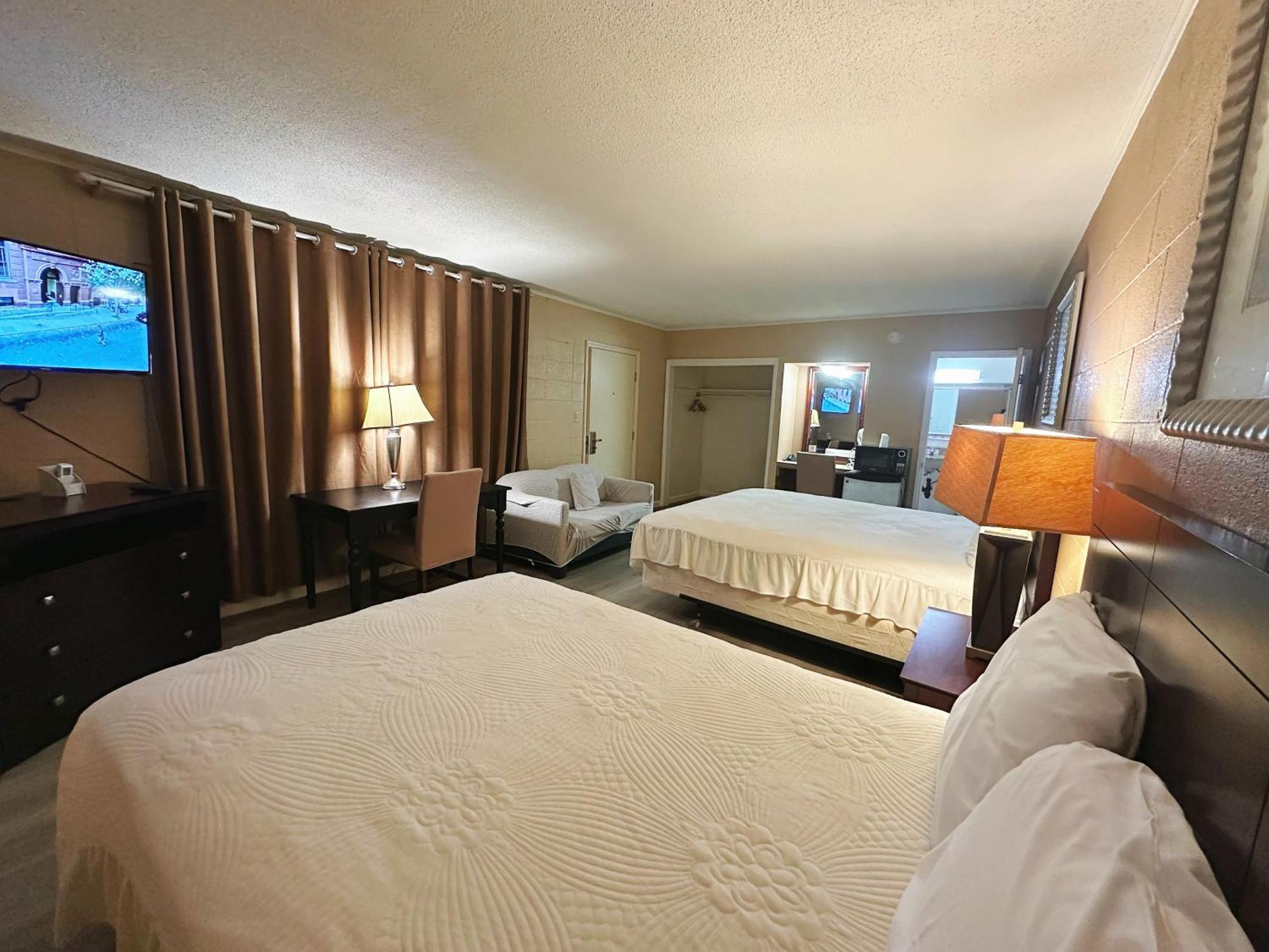 Royal Inn And Suites Hemet Exteriér fotografie
