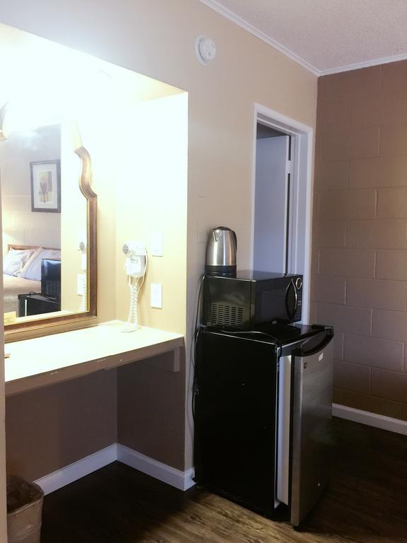 Royal Inn And Suites Hemet Exteriér fotografie