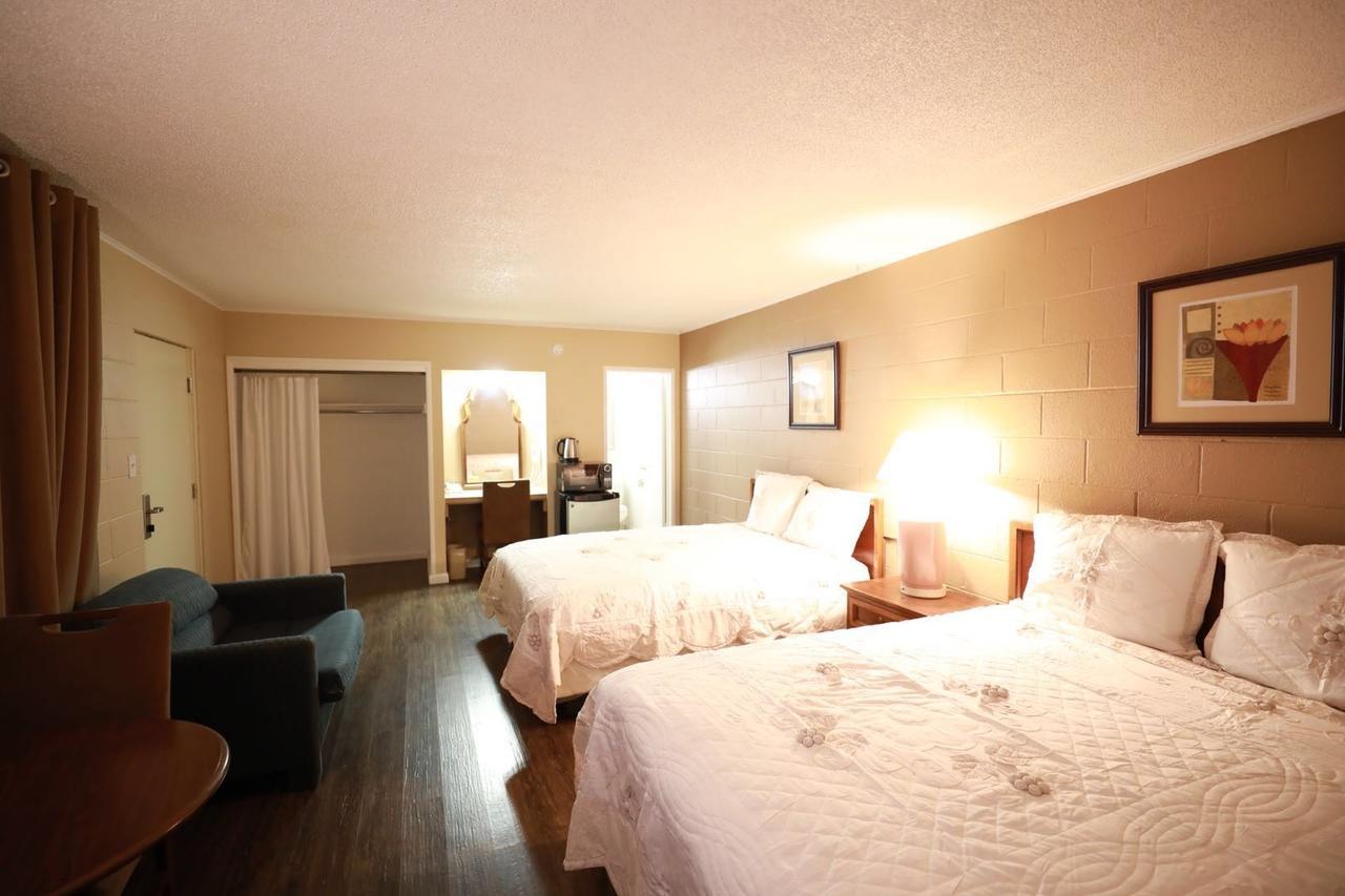 Royal Inn And Suites Hemet Exteriér fotografie