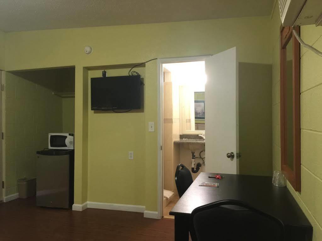 Royal Inn And Suites Hemet Exteriér fotografie