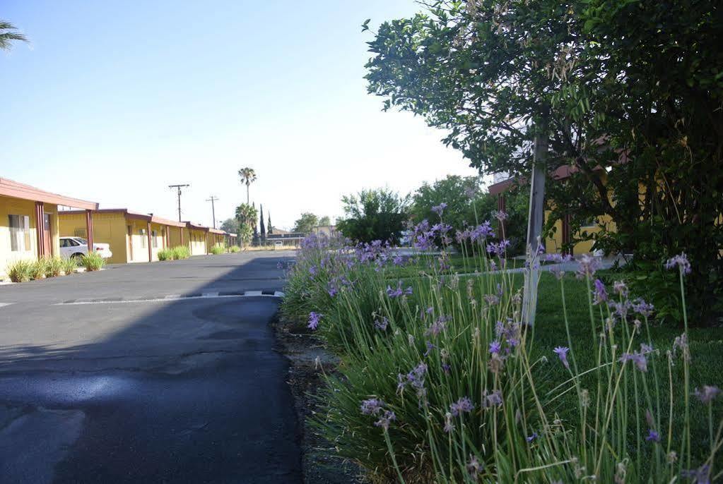 Royal Inn And Suites Hemet Exteriér fotografie